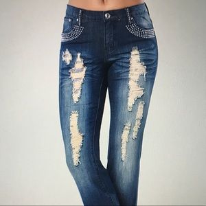NEW Embellished Jeans from Venus💕